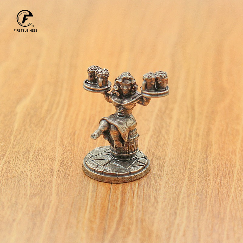 Vintage White Brass Miniature  - Board Game Vantage recension och pris